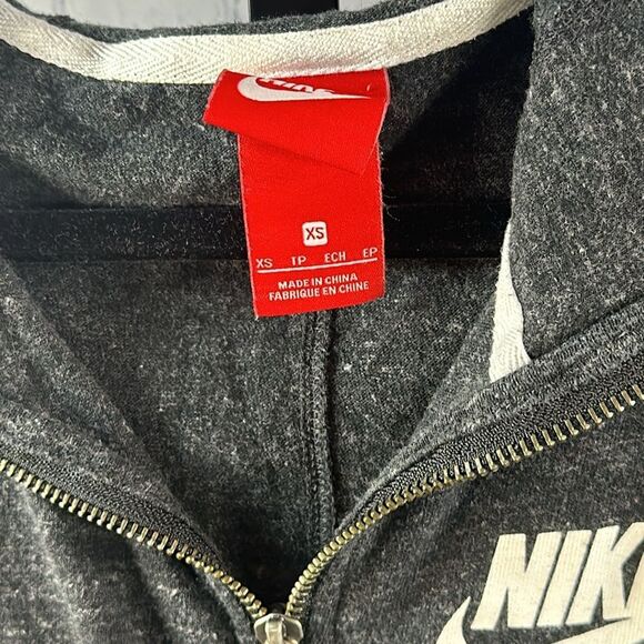 👟 Nike “Just Do It” Zip-Up Hoodie - Black XS - Picture 2 of 3